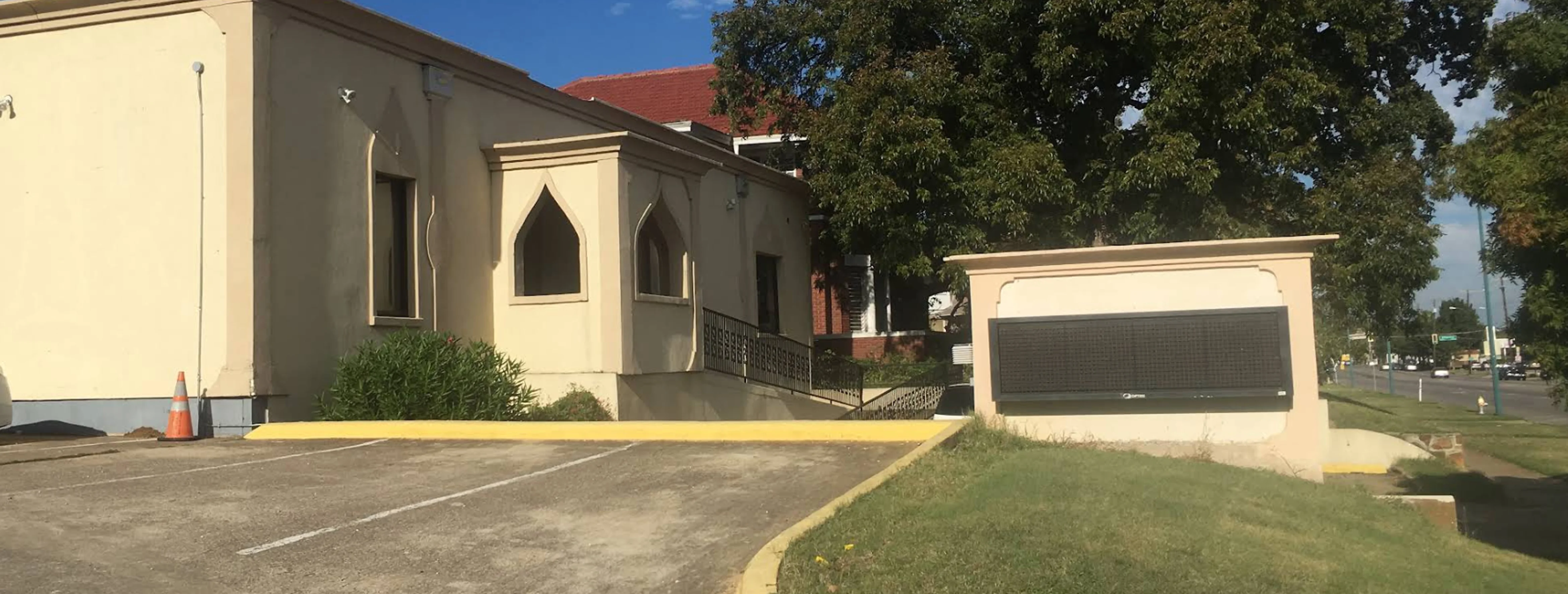 Exterior view of Muhammad Mosque No. 48 Dallas building